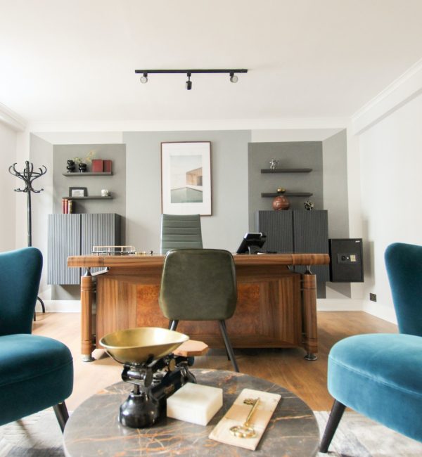 659686a9b8b5e2db324202b6_domestic-inside