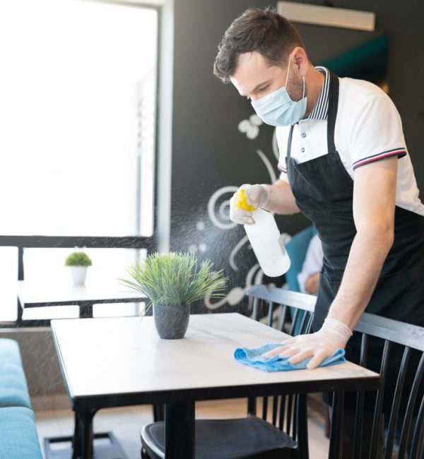 67b315ad8d487b3109100bdb_commercial-cleaning-restarurant